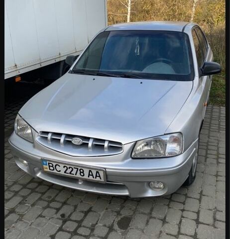 Сірий Хендай Акцент, об'ємом двигуна 1.3 л та пробігом 180 тис. км за 2150 $, фото 1 на Automoto.ua