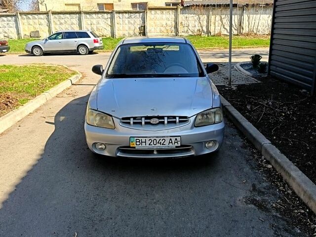Сірий Хендай Акцент, об'ємом двигуна 1.3 л та пробігом 171 тис. км за 1850 $, фото 1 на Automoto.ua