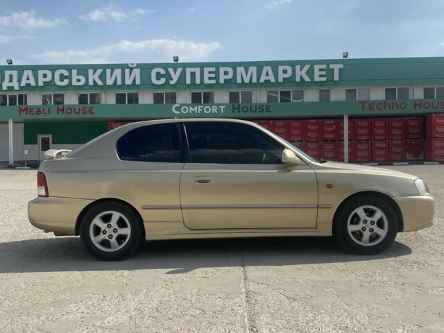 Серый Хендай Акцент, объемом двигателя 1 л и пробегом 208 тыс. км за 3006 $, фото 1 на Automoto.ua