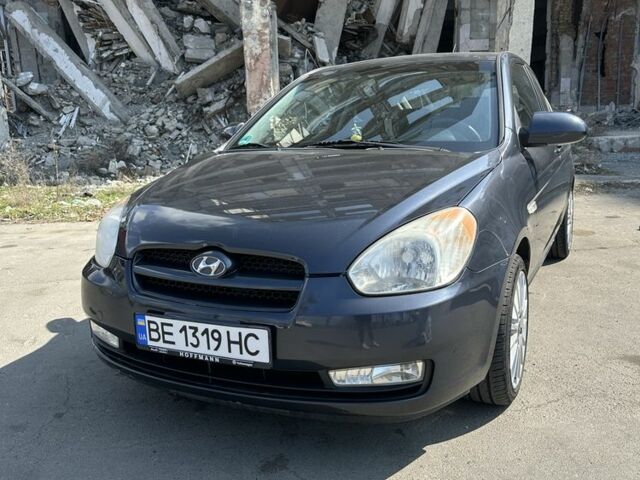 Серый Хендай Акцент, объемом двигателя 1.4 л и пробегом 159 тыс. км за 3800 $, фото 1 на Automoto.ua