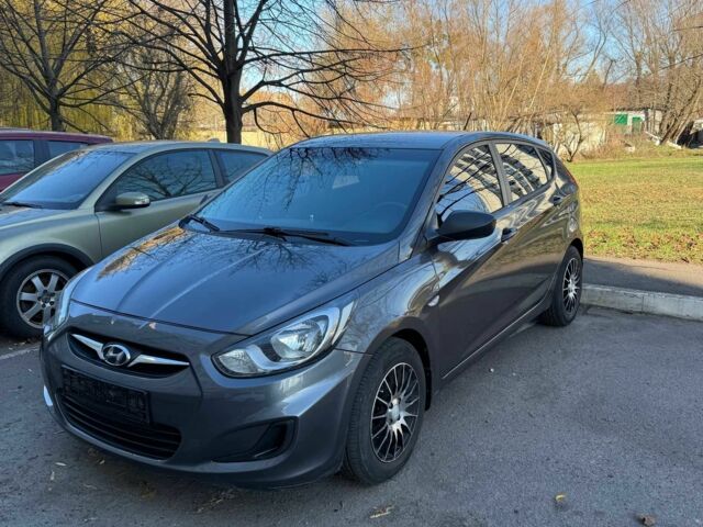 Сірий Хендай Акцент, об'ємом двигуна 1.4 л та пробігом 152 тис. км за 7700 $, фото 1 на Automoto.ua