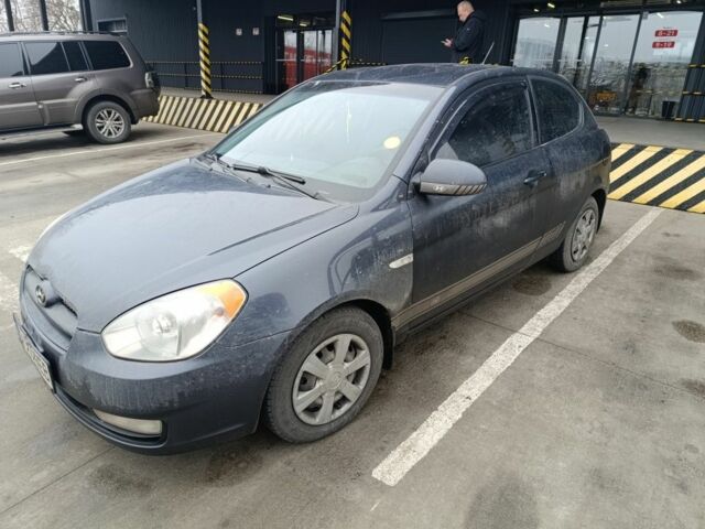 Серый Хендай Акцент, объемом двигателя 1.4 л и пробегом 164 тыс. км за 4000 $, фото 1 на Automoto.ua