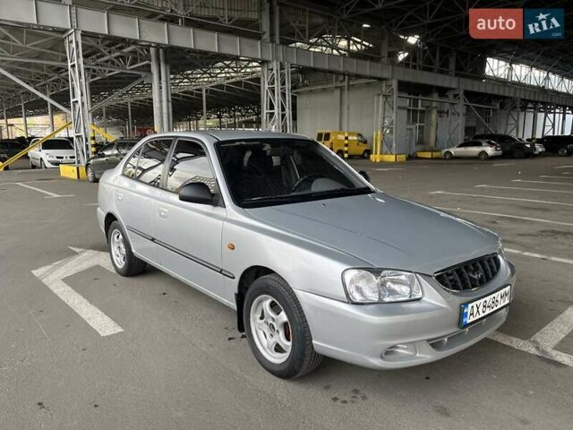 Сірий Хендай Акцент, об'ємом двигуна 1.49 л та пробігом 323 тис. км за 3599 $, фото 1 на Automoto.ua