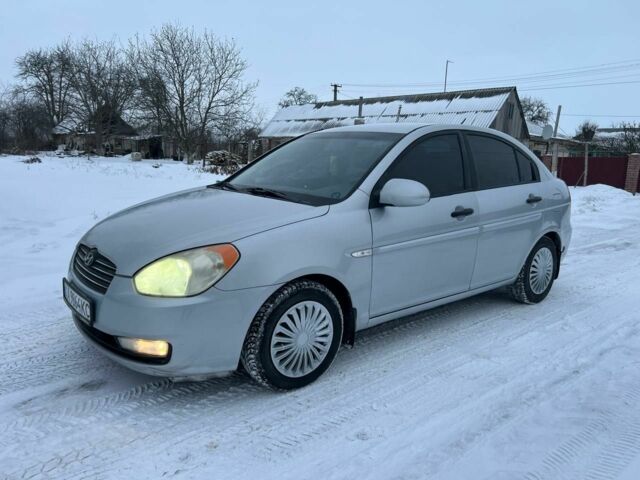 Серый Хендай Акцент, объемом двигателя 1.4 л и пробегом 189 тыс. км за 3900 $, фото 1 на Automoto.ua