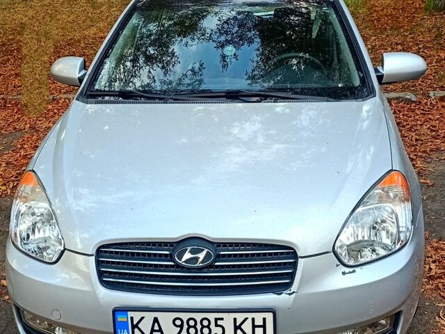 Серый Хендай Акцент, объемом двигателя 1.4 л и пробегом 89 тыс. км за 4000 $, фото 1 на Automoto.ua