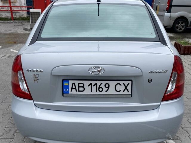 Серый Хендай Акцент, объемом двигателя 1.4 л и пробегом 165 тыс. км за 4900 $, фото 1 на Automoto.ua