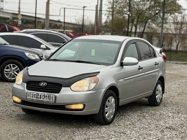 Серый Хендай Акцент, объемом двигателя 1.4 л и пробегом 149 тыс. км за 3650 $, фото 1 на Automoto.ua