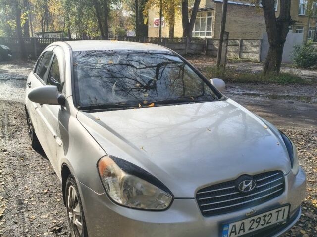 Серый Хендай Акцент, объемом двигателя 1.4 л и пробегом 260 тыс. км за 5771 $, фото 1 на Automoto.ua