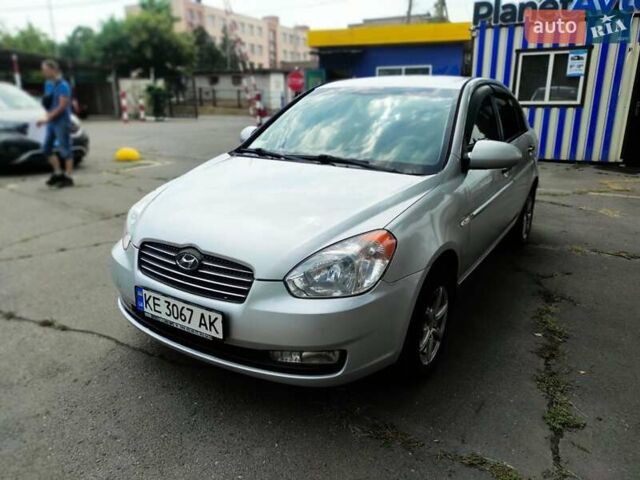 Серый Хендай Акцент, объемом двигателя 1.5 л и пробегом 232 тыс. км за 4205 $, фото 1 на Automoto.ua