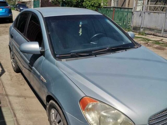 Серый Хендай Акцент, объемом двигателя 1.4 л и пробегом 160 тыс. км за 4000 $, фото 1 на Automoto.ua