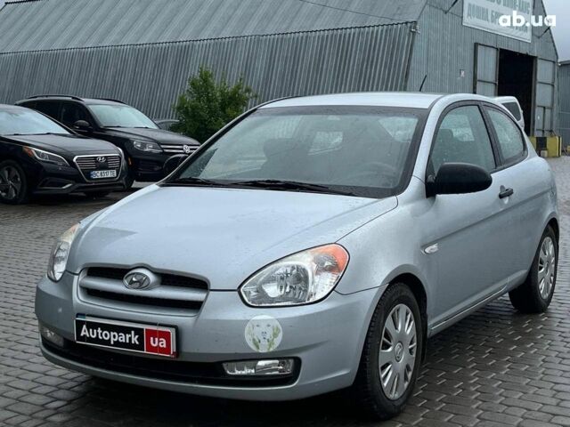 Серый Хендай Акцент, объемом двигателя 1.6 л и пробегом 105 тыс. км за 4490 $, фото 1 на Automoto.ua