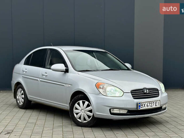 Серый Хендай Акцент, объемом двигателя 1.4 л и пробегом 312 тыс. км за 4150 $, фото 1 на Automoto.ua