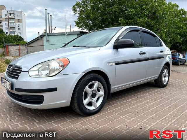 Сірий Хендай Акцент, об'ємом двигуна 1.4 л та пробігом 290 тис. км за 4799 $, фото 1 на Automoto.ua