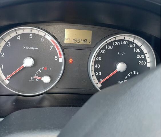 Сірий Хендай Акцент, об'ємом двигуна 1.4 л та пробігом 185 тис. км за 3200 $, фото 1 на Automoto.ua