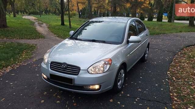 Сірий Хендай Акцент, об'ємом двигуна 1.4 л та пробігом 192 тис. км за 5000 $, фото 1 на Automoto.ua