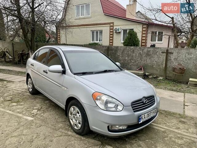 Серый Хендай Акцент, объемом двигателя 1.4 л и пробегом 144 тыс. км за 5300 $, фото 1 на Automoto.ua