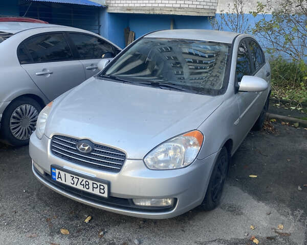 Серый Хендай Акцент, объемом двигателя 1.4 л и пробегом 153 тыс. км за 5300 $, фото 1 на Automoto.ua