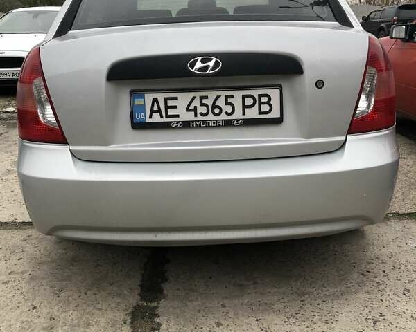 Сірий Хендай Акцент, об'ємом двигуна 1.4 л та пробігом 230 тис. км за 3700 $, фото 1 на Automoto.ua