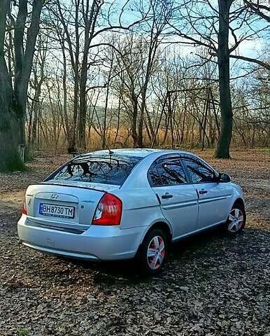 Серый Хендай Акцент, объемом двигателя 1.4 л и пробегом 258 тыс. км за 4700 $, фото 1 на Automoto.ua