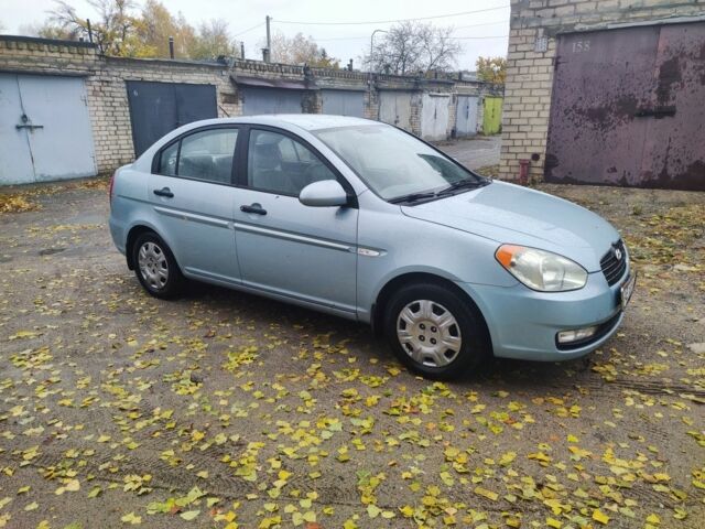 Сірий Хендай Акцент, об'ємом двигуна 1.4 л та пробігом 132 тис. км за 5400 $, фото 1 на Automoto.ua