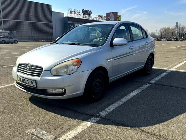 Серый Хендай Акцент, объемом двигателя 16 л и пробегом 227 тыс. км за 5800 $, фото 1 на Automoto.ua