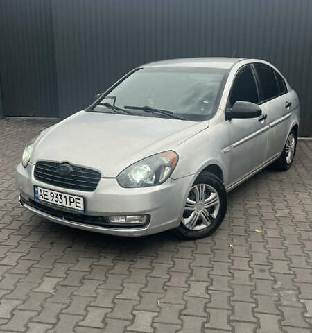 Сірий Хендай Акцент, об'ємом двигуна 1.4 л та пробігом 268 тис. км за 3500 $, фото 1 на Automoto.ua