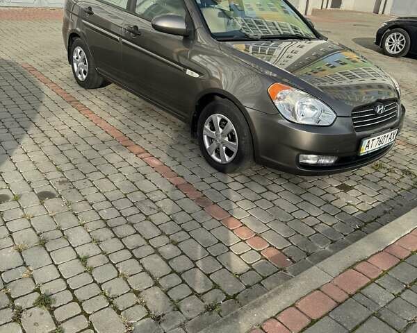 Серый Хендай Акцент, объемом двигателя 1.4 л и пробегом 178 тыс. км за 5800 $, фото 1 на Automoto.ua