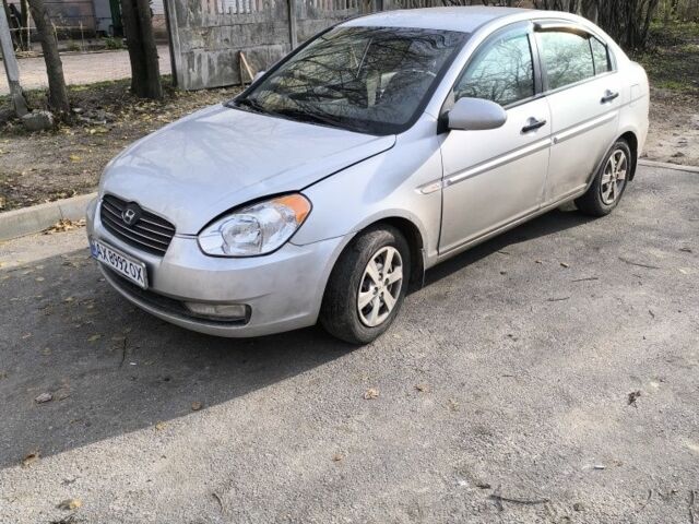 Серый Хендай Акцент, объемом двигателя 1.4 л и пробегом 120 тыс. км за 3600 $, фото 1 на Automoto.ua