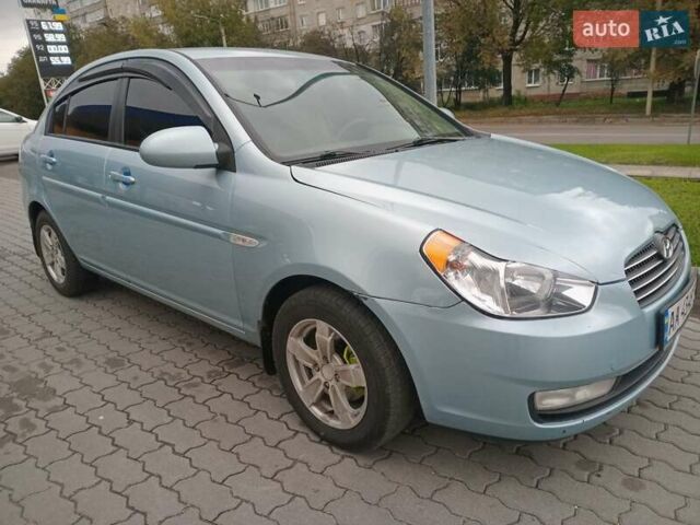 Сірий Хендай Акцент, об'ємом двигуна 1.4 л та пробігом 213 тис. км за 4750 $, фото 1 на Automoto.ua