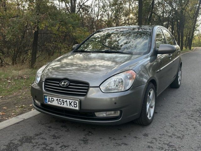 Сірий Хендай Акцент, об'ємом двигуна 1.4 л та пробігом 160 тис. км за 4999 $, фото 1 на Automoto.ua