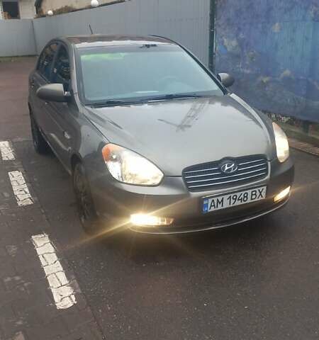 Серый Хендай Акцент, объемом двигателя 1.49 л и пробегом 190 тыс. км за 4800 $, фото 1 на Automoto.ua