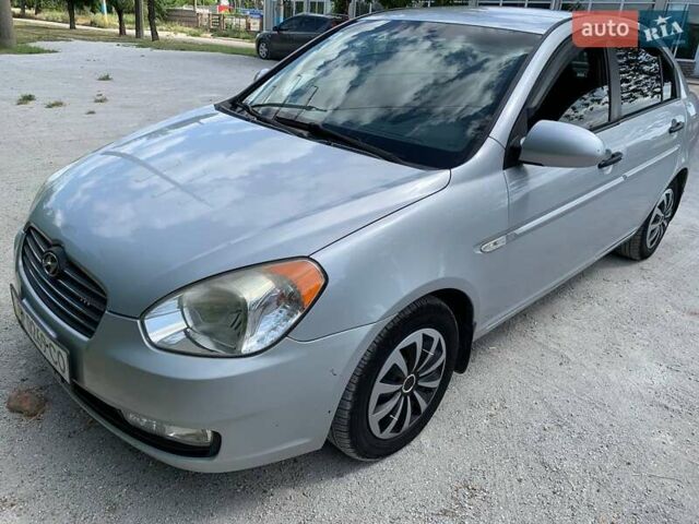 Сірий Хендай Акцент, об'ємом двигуна 1.4 л та пробігом 170 тис. км за 5100 $, фото 1 на Automoto.ua