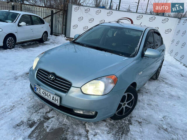 Сірий Хендай Акцент, об'ємом двигуна 1.4 л та пробігом 148 тис. км за 5999 $, фото 1 на Automoto.ua