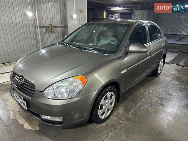 Серый Хендай Акцент, объемом двигателя 1.6 л и пробегом 169 тыс. км за 5700 $, фото 1 на Automoto.ua