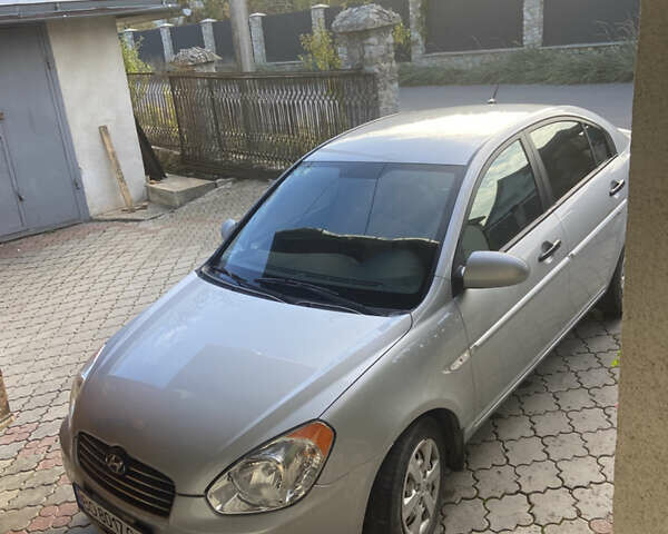Хендай Акцент 2008 в Тернополе на Automoto.ua Серый Хендай Акцент, объемом двигателя 1.4 л и пробегом 98 тыс. км за 6000 $, фото 1 на Automoto.ua