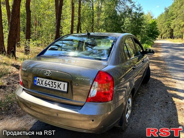 Сірий Хендай Акцент, об'ємом двигуна 1.4 л та пробігом 160 тис. км за 4800 $, фото 1 на Automoto.ua