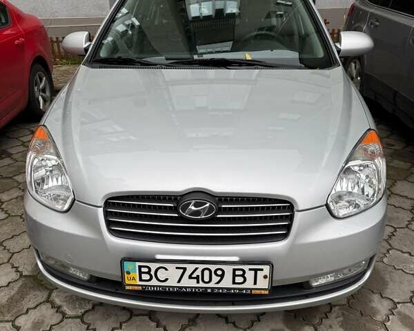 Сірий Хендай Акцент, об'ємом двигуна 1.4 л та пробігом 73 тис. км за 5900 $, фото 1 на Automoto.ua