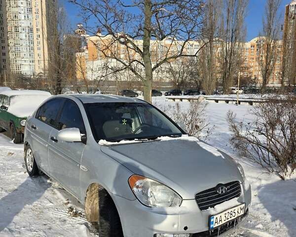 Сірий Хендай Акцент, об'ємом двигуна 1.4 л та пробігом 143 тис. км за 5900 $, фото 1 на Automoto.ua