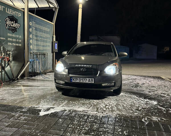 Сірий Хендай Акцент, об'ємом двигуна 1.4 л та пробігом 289 тис. км за 4500 $, фото 1 на Automoto.ua