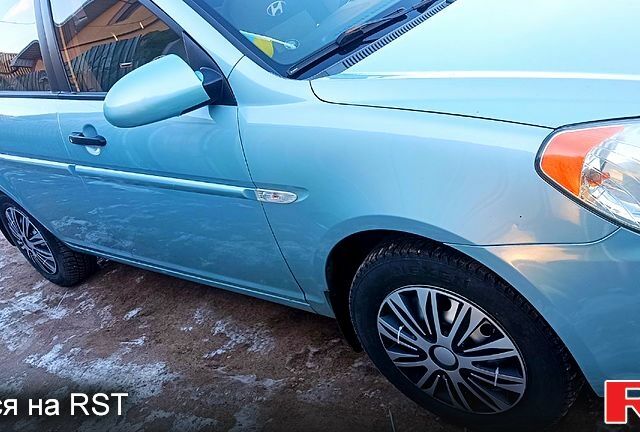 Серый Хендай Акцент, объемом двигателя 1.5 л и пробегом 236 тыс. км за 4800 $, фото 1 на Automoto.ua