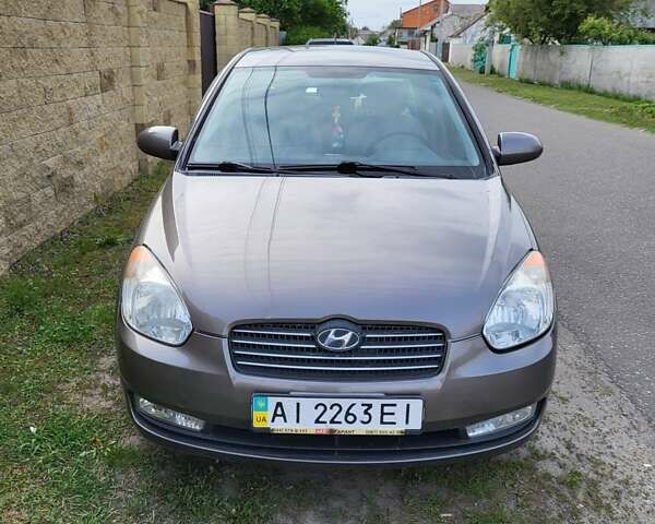 Серый Хендай Акцент, объемом двигателя 1.4 л и пробегом 131 тыс. км за 4900 $, фото 1 на Automoto.ua