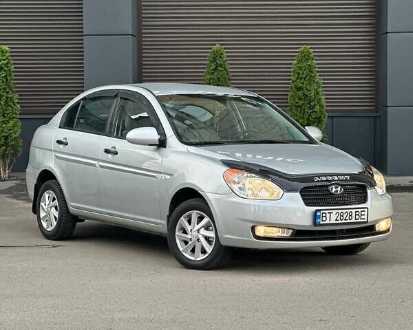 Хендай Акцент 2008 в Днепре (Днепропетровске) на Automoto.ua Серый Хендай Акцент, объемом двигателя 1.5 л и пробегом 193 тыс. км за 5199 $, фото 1 на Automoto.ua
