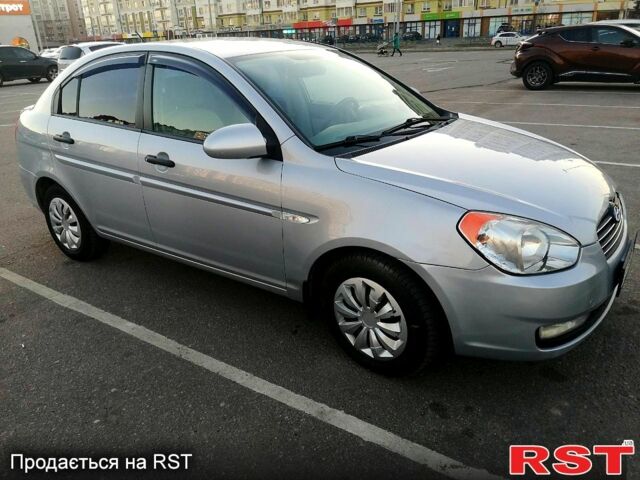 Серый Хендай Акцент, объемом двигателя 1.4 л и пробегом 260 тыс. км за 4300 $, фото 1 на Automoto.ua