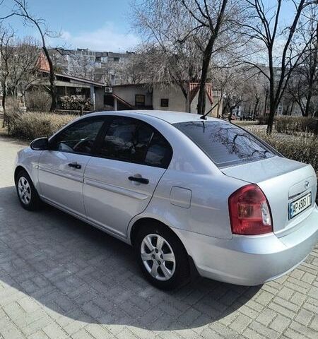 Серый Хендай Акцент, объемом двигателя 1.4 л и пробегом 81 тыс. км за 4900 $, фото 1 на Automoto.ua