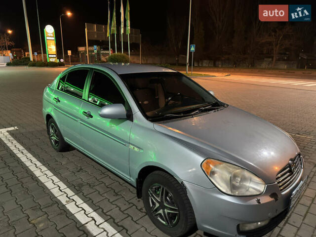 Серый Хендай Акцент, объемом двигателя 1.49 л и пробегом 250 тыс. км за 5300 $, фото 1 на Automoto.ua