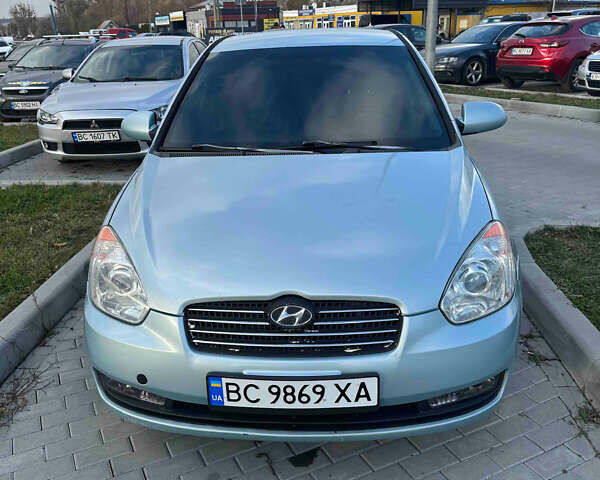 Серый Хендай Акцент, объемом двигателя 1.5 л и пробегом 196 тыс. км за 5400 $, фото 1 на Automoto.ua
