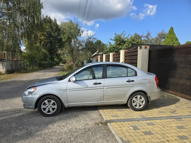 Сірий Хендай Акцент, об'ємом двигуна 1.4 л та пробігом 200 тис. км за 2999 $, фото 1 на Automoto.ua