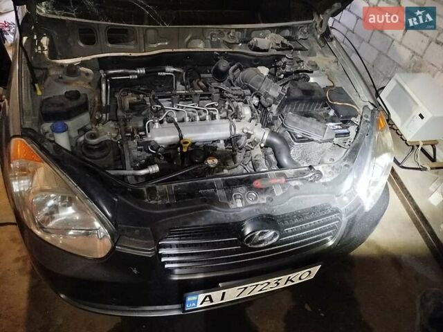 Серый Хендай Акцент, объемом двигателя 1.5 л и пробегом 210 тыс. км за 3500 $, фото 1 на Automoto.ua