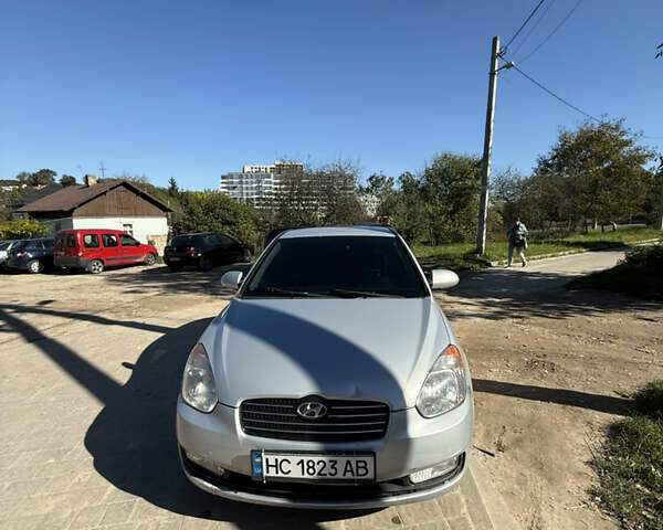 Сірий Хендай Акцент, об'ємом двигуна 1.4 л та пробігом 116 тис. км за 5500 $, фото 1 на Automoto.ua