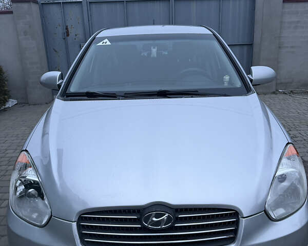 Сірий Хендай Акцент, об'ємом двигуна 1.4 л та пробігом 221 тис. км за 5500 $, фото 1 на Automoto.ua